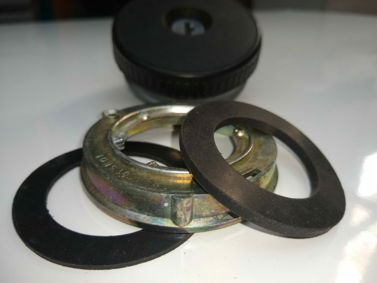 Locking Fuel Cap Replacement Gasket Seals (2), for 2cv, DS, HY & many