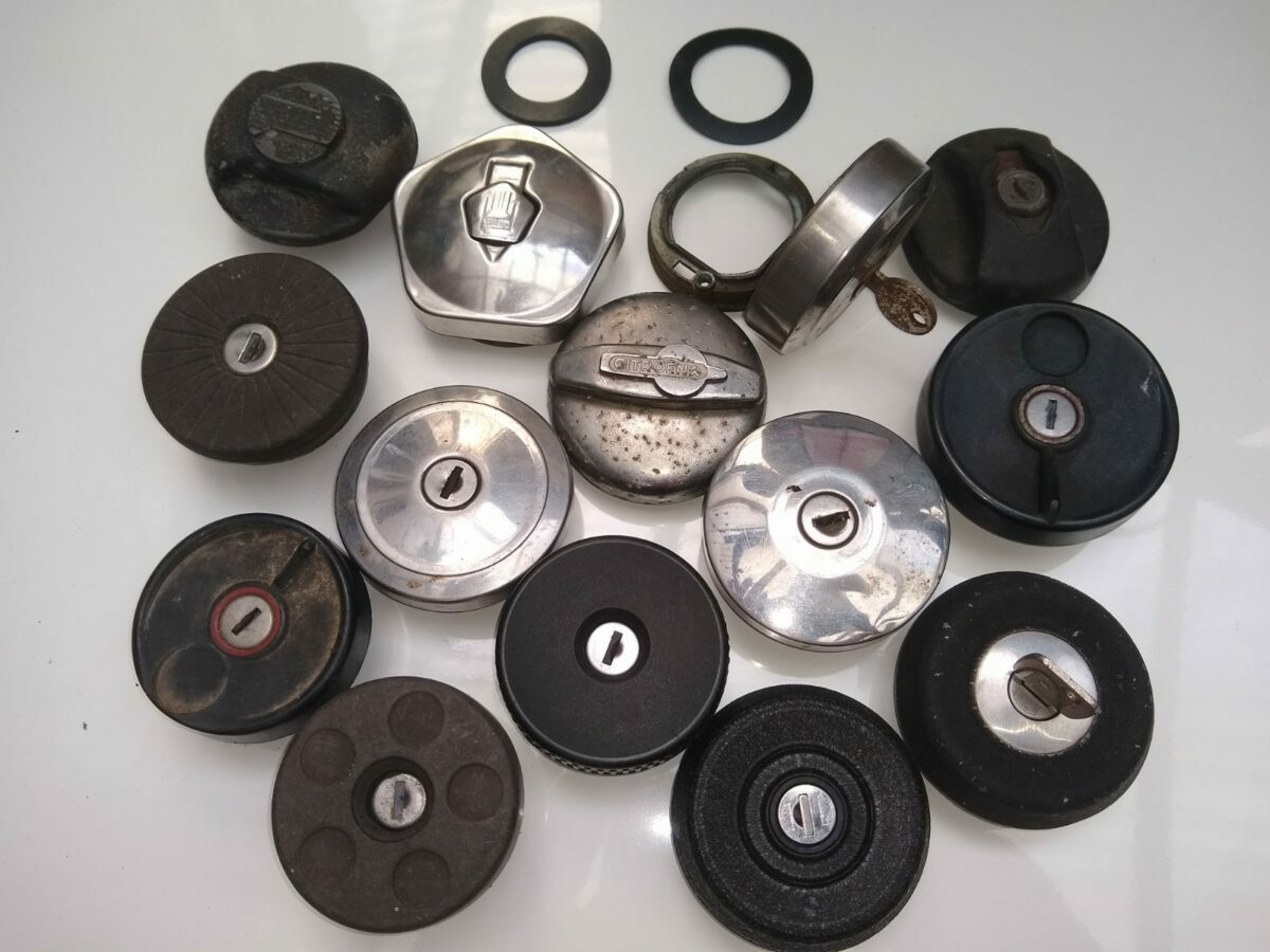 Locking Fuel Cap Replacement Gasket Seals (2), for 2cv, DS, HY & many