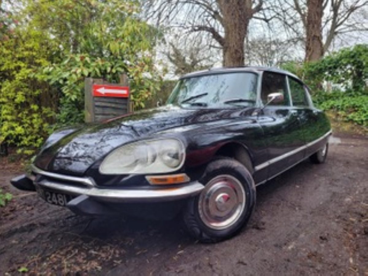 For Sale 1973 Citroën DS23 Pallas RetroSpec Parts
